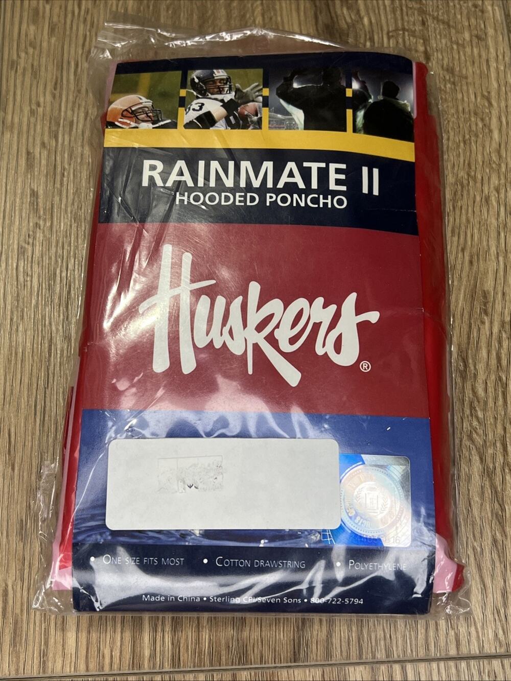 NEW Nebraska Huskers NCAA RAINMATE II HOODED PONCH (A54)